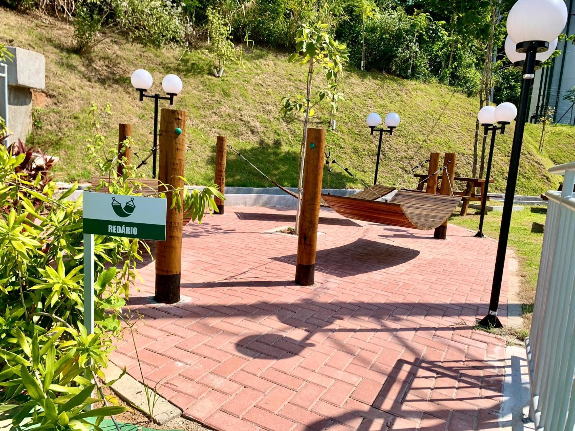 Conforto E Natureza No Rio De Janeiro *